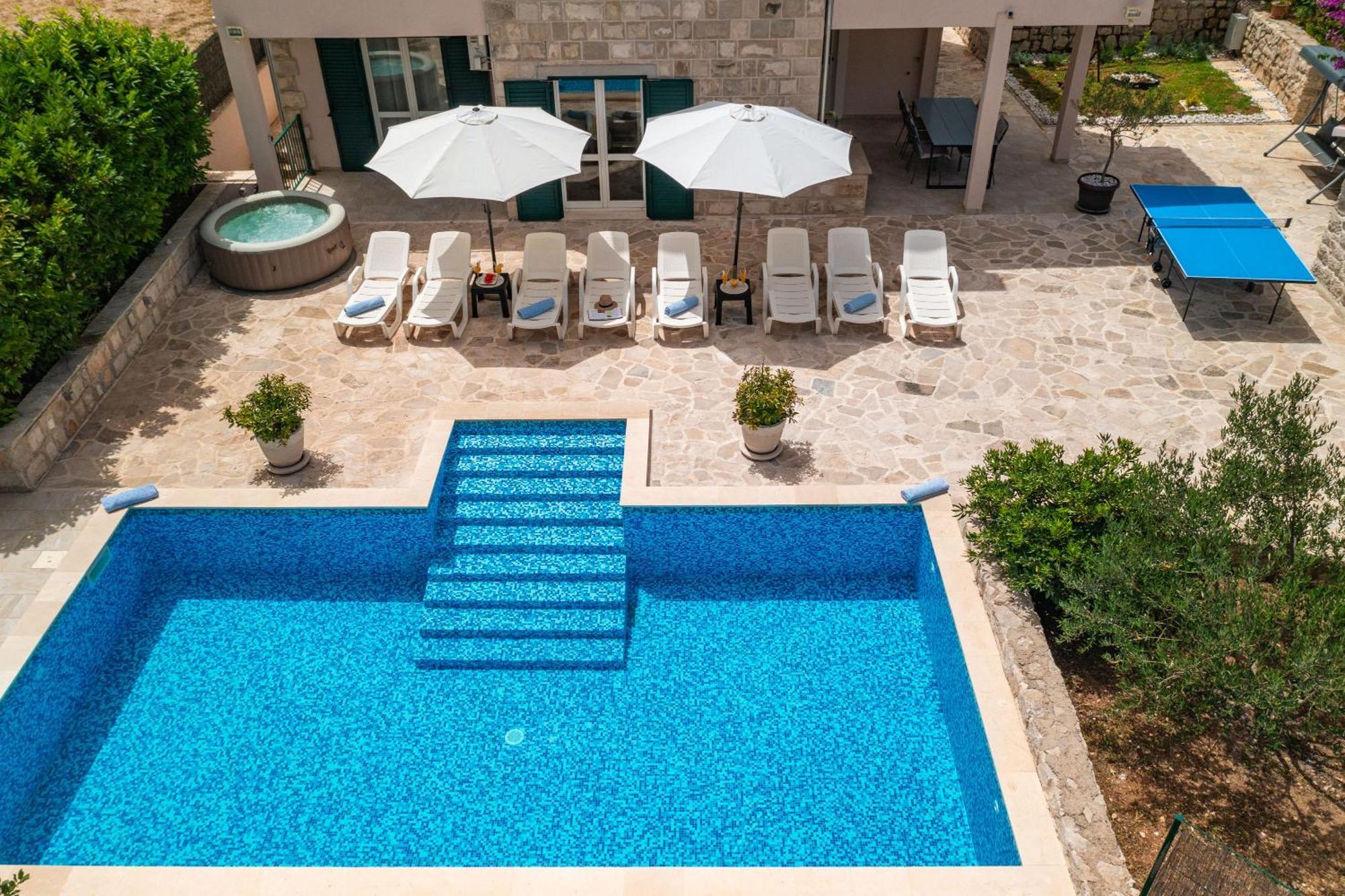 Villa Petmat - With Private Pool And 6 Bedrooms Дубровник Екстериор снимка